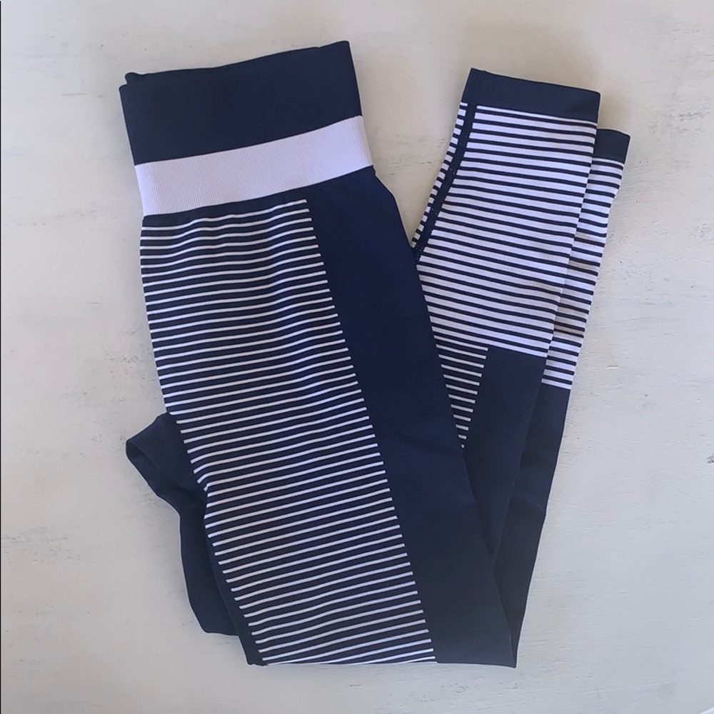 // CHAMPION HIGH RISE LEGGINGS // - Picture 5 of 7